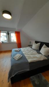 Gemütliche Ferienwohnung im Fachwerkhaus, 1 Schlafzimmer, Balkon, Parkplatz -W1