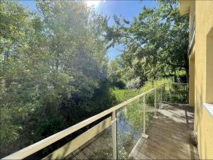 Modern contemporary home in beautiful setting