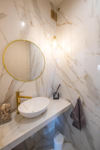 Dom na wzgórzu z widokiem na morze - Etezje Apartamenty