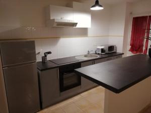 Appartements T2 en residence avec piscine proche ile madame et ocean : Appartement 1 Chambre