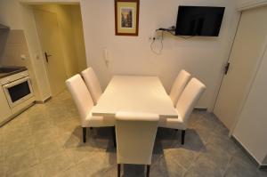 Apartments Marija - Maslenica - first line to the sea 