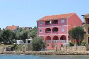 Apartments Marija - Maslenica - first line to the sea - 马斯莱尼察 Apartments Marija - Maslenica - first line to the sea - 马斯莱尼察