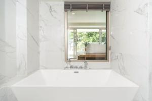 seaview villa private swimming pool