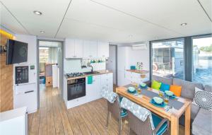 Beautiful Ship In Blotnik With Wifi