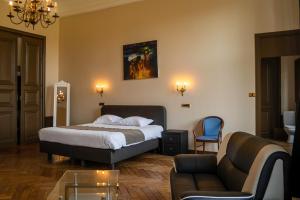 Standard Double Room room in Domaine Du Chateau De La Neuville