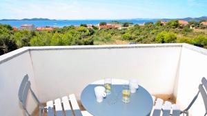 Pakostane - VRGADA -appartement 50 m2 avec piscine