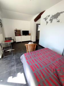 Appartements Studio R Homps : photos des chambres