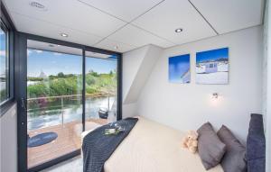 Beautiful Ship In Blotnik With Wifi