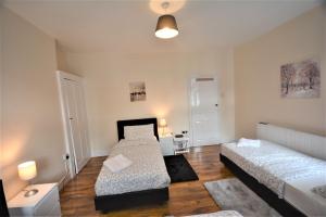 Cheerful 3 Bedroom Home in Greater London