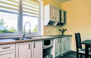 Beautiful Apartment In Konarzyny