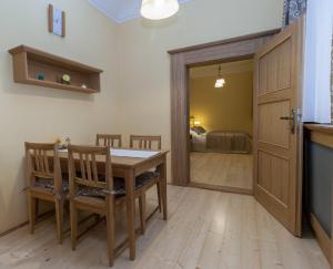 Karlova 25 Apartments