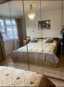 1 Bedroom Flat Close to City with Free Parking Arrangement