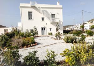 Thomas Villas on the beach Katapola Amorgos Greece