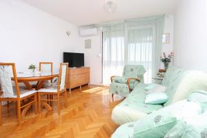 Holiday apartments Split 11638