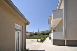 Apartments with a parking space Plano, Trogir - 11649