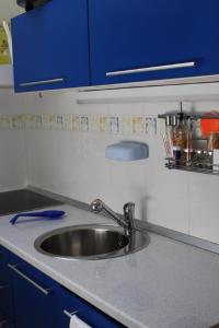 Apartments by the sea Sumartin, Brac - 11651