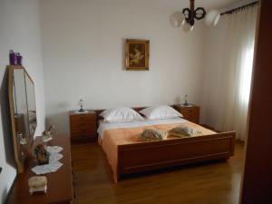 Apartments by the sea Kali, Ugljan - 11639