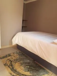 Poblar's Bed & Breakfast - Lenasia