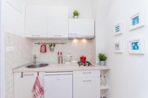 Apartments by the sea Podstrana, Split - 11627