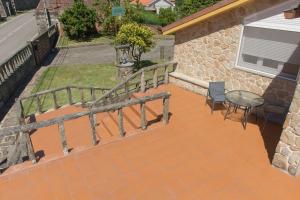 Casa con jardín y gran terraza con vistas al mar