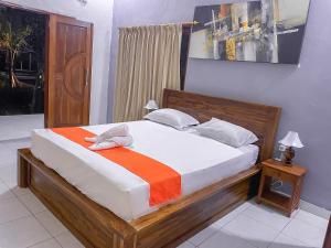 Orange Balangan Bungalow