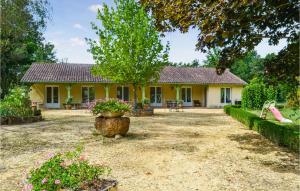 Maisons de vacances Stunning home in La Douze with Outdoor swimming pool and 4 Bedrooms : photos des chambres