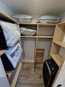 Campings MOBIL HOME XXL 3 chambres avec piscines partagees dans un camping-club vacances haut de gamme : photos des chambres