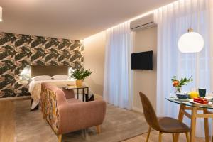 Strelitzia Apartment, by Bolhão Residences