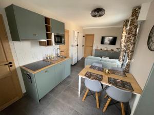 2 Chambres - 150m plage - Centre & Marché 50m - Parking - Linge & Menage inclus