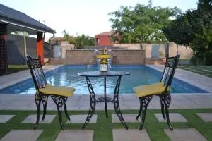 Honolulu Lifestyle Guest Lodge - Kleinfontein