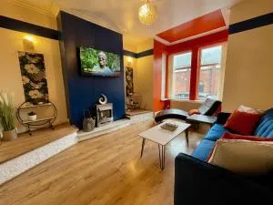 Kimberworth House, 4 Bedrooms, WIFI, Close to M1, Longer Stay, Free Parking - Brightside