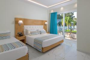 Standard Triple Room room in Oceanis Park Hotel