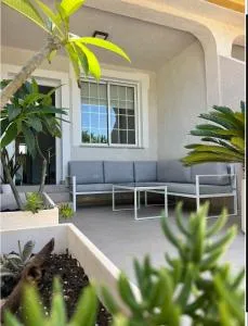 BONITO ADOSADO CON PISCINA A 200 M DE LA PLAYA - El Mojón