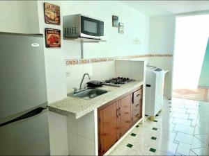 Apto a 300 mts de la Basilica de Buga + Wifi