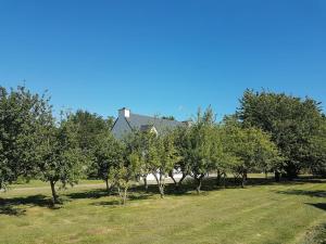 Maisons de vacances Jolie maison au calme dans village en bord de mer : photos des chambres