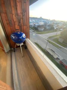 Soleado, Calido y Gran Depto al lado del lago.