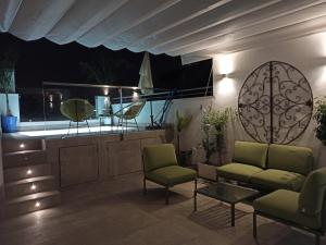 Luxury Penthouse with private pool Setas monument