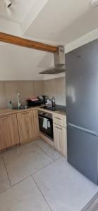 Klimatyczny apartament nr 8 z widokiem na góry Sowie
