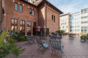 Roomy&Cozy Apartment with Shared Terrace