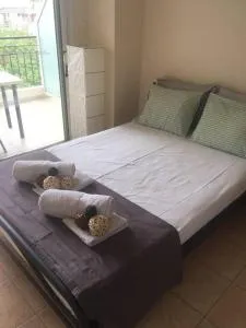 Studio by the train station 2 - Níkaia