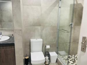 Manor Hills Guest Lodge