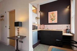 Kin Ludlow Rooms