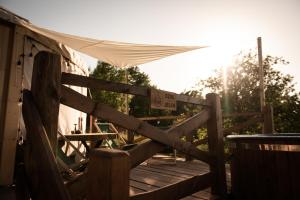 Jurty z widokiem prywatna balia DZIKOLAS GLAMPING