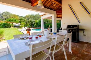 Appartements Overlooking the Alpilles and secured by a roller shutter : photos des chambres