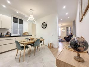 Nestor&Jeeves - LE PIERLAS - Place Garibaldi - Very close Old Town