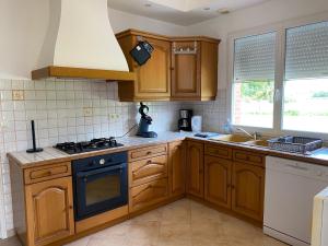 Maisons de vacances Grande Maison familiale proche mer 10personnes : photos des chambres