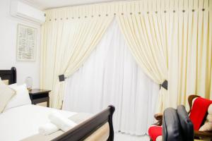 Pitikwe Hill Guesthouse