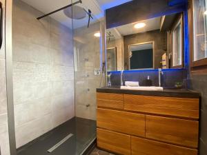 Appartements Le Malaga - parking & balcon, a 500m du lac ! : photos des chambres