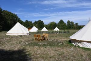 Tentes de luxe Chateau Morinerie Glamping : Tente