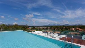 Oceanstone Resort by Lofty